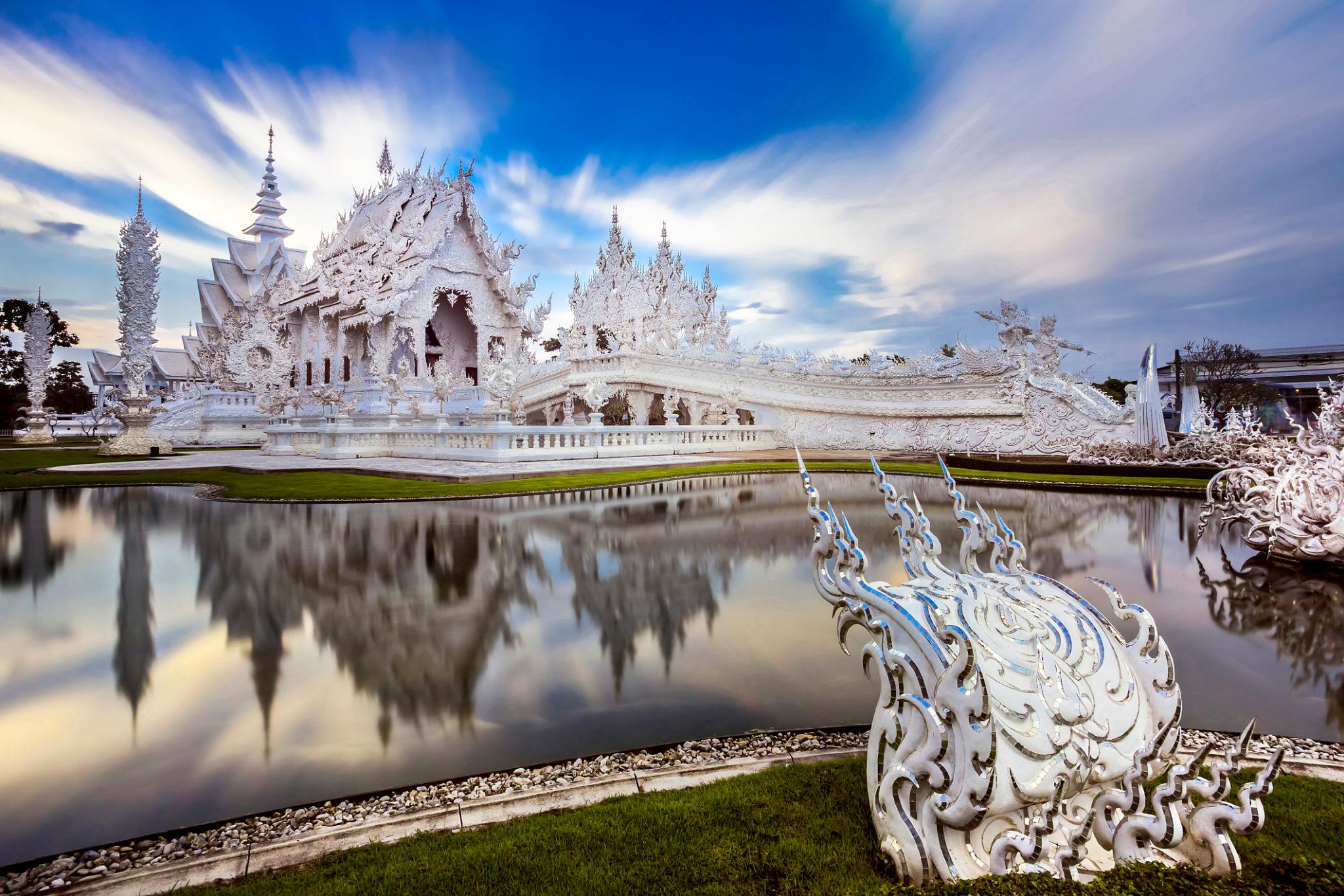 Wat Rong Khun White Temple , Chiang Rai , Thailand
